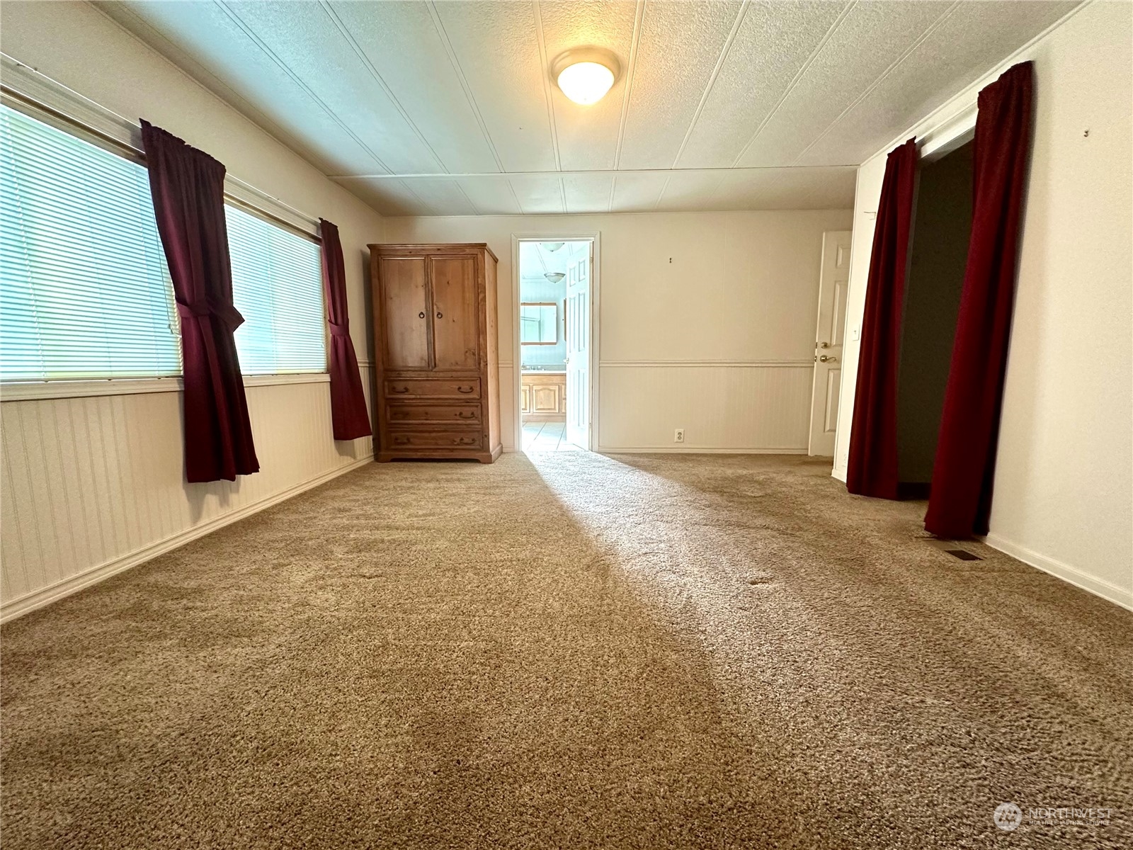 230 Salmon Drive Forks, WA 98331 - Photo 20 of 35 a view of empty room with front door