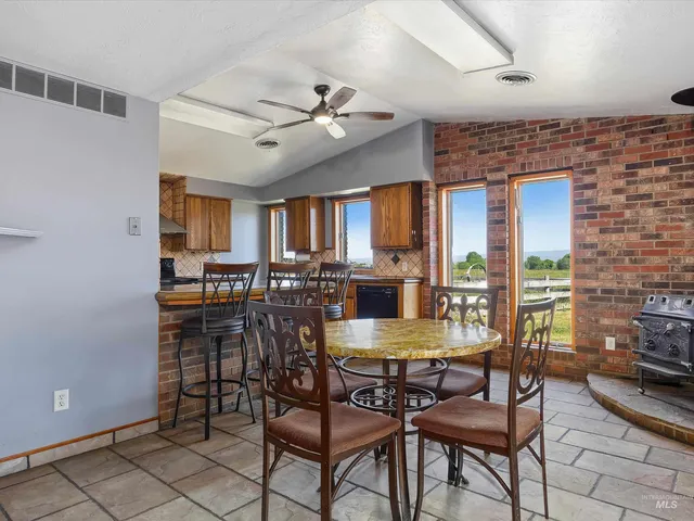 $1,500,000 | 1872 East 1750 South, Gooding, ID 83330