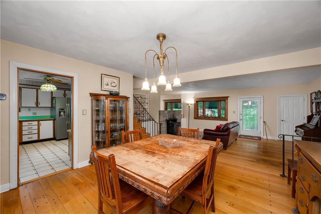 3871 Green Valley Road Pittsburgh, PA 15235 - Photo 11 of 50 Dining Room