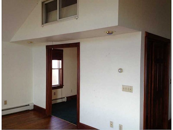 5 Locust Terrace Warren, RI 02885 - Photo 8 of 12