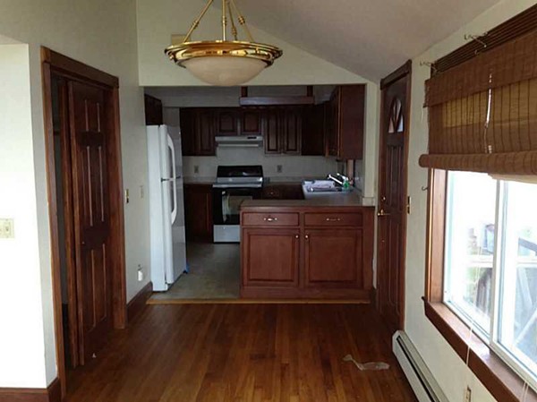 5 Locust Terrace Warren, RI 02885 - Photo 9 of 12