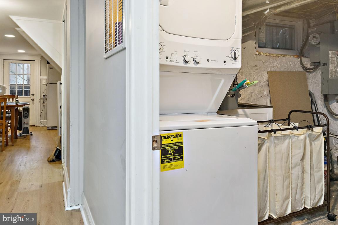 2804 Guilford Avenue Baltimore, MD 21218 - Photo 19 of 22 Unit 1 washer/dryer