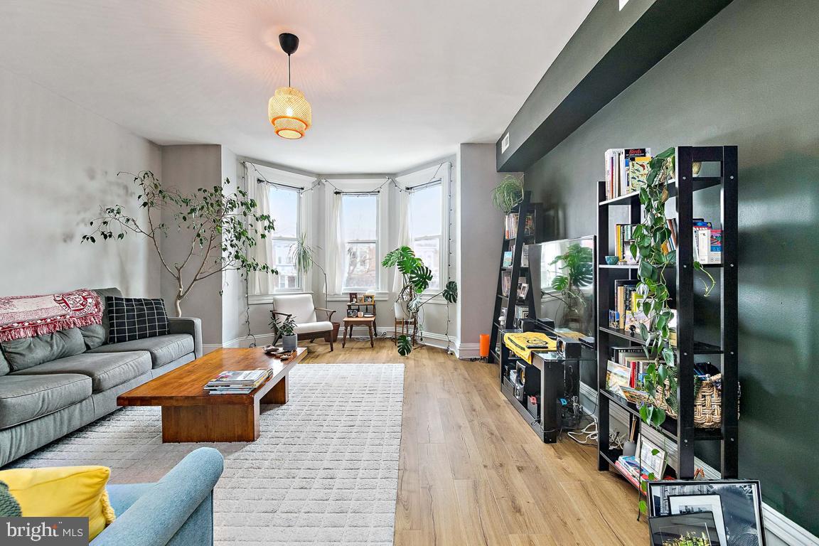 2804 Guilford Avenue Baltimore, MD 21218 - Photo 2 of 22 Unit 2 living area