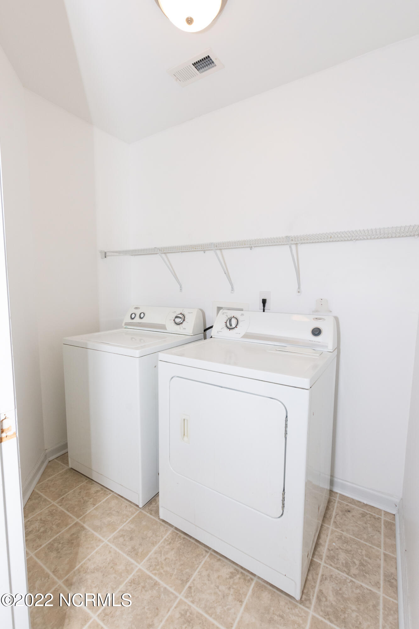 1843 Haw Branch Road Beulaville, NC 28518 - Photo 40 of 62 Laundry room