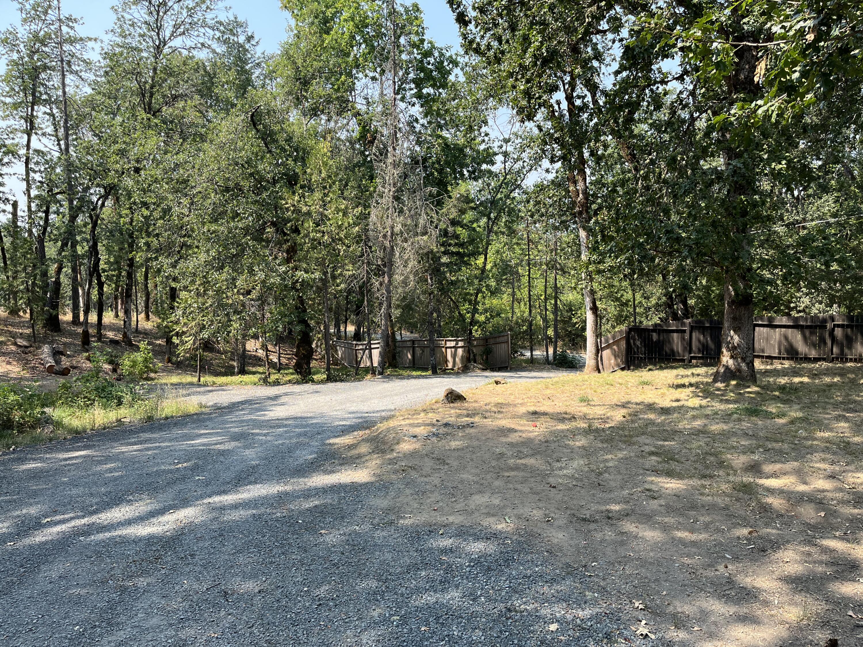 835 Greenview Road Cave Junction, OR 97523 - Photo 17 of 36 IMG_3996