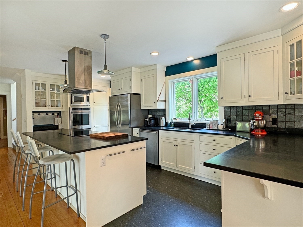 187 Plain Road Greenfield, MA 01301 - Photo 14 of 42