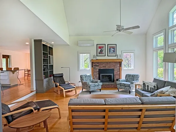 $850,000 | 187 Plain Road, Greenfield, MA 01301