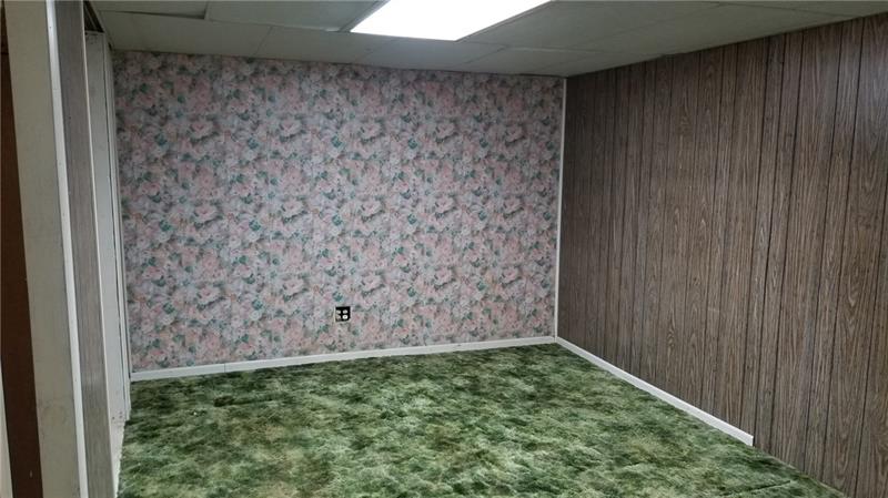 403 Euclid Road Butler, PA 16001 - Photo 13 of 16 Gallery Image 13
