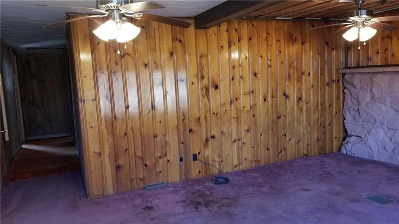 403 Euclid Road Butler, PA 16001 - Photo 4 of 16 Gallery Image 4