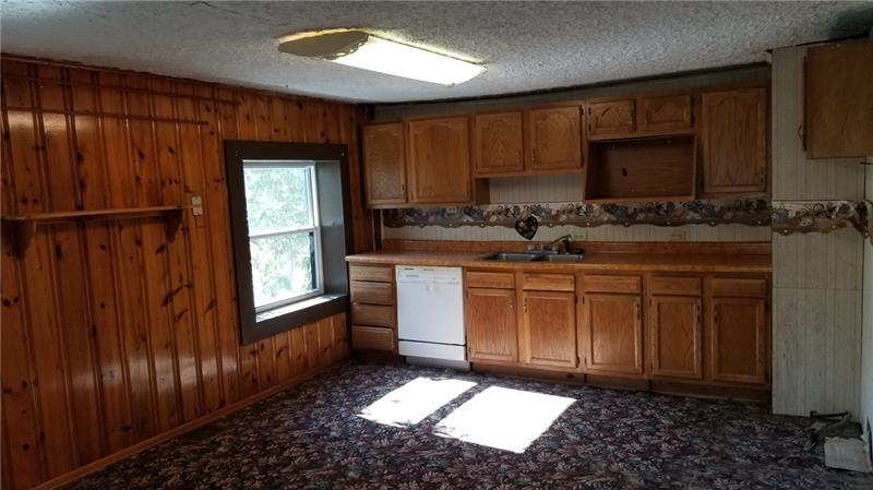 403 Euclid Road Butler, PA 16001 - Photo 6 of 16 Gallery Image 6