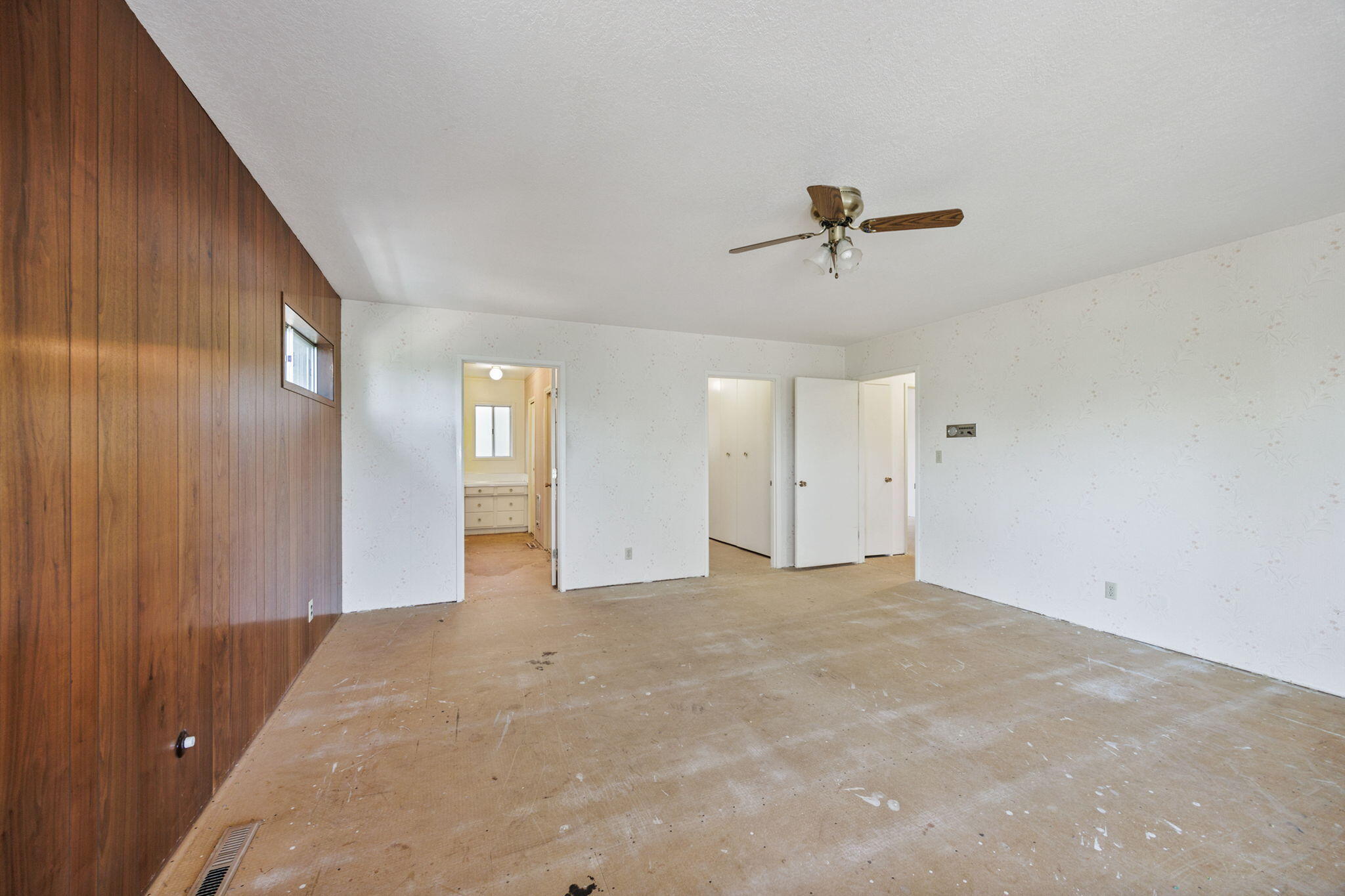 975 Applegate Street Jacksonville, OR 97530 - Photo 25 of 46 25-Primary Room