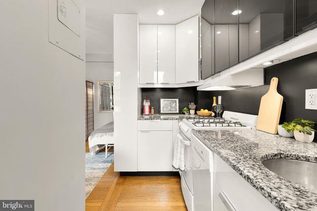 $262,500 | 1101 L Street Northwest, Unit 606, Washington, DC 20005