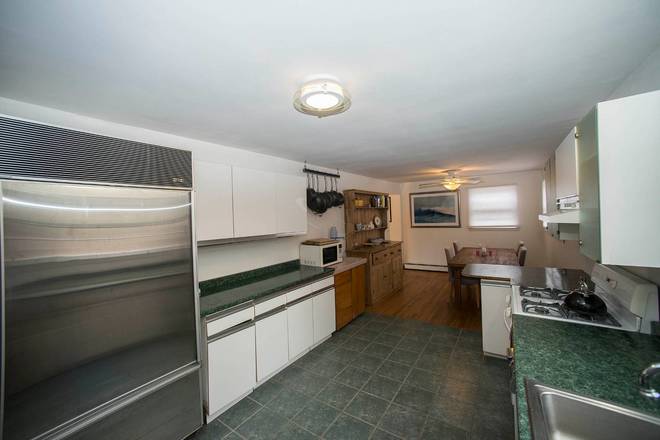 23 Sandra Road East Hampton, NY 11937 - Photo 8 of 9 Gallery Image 8