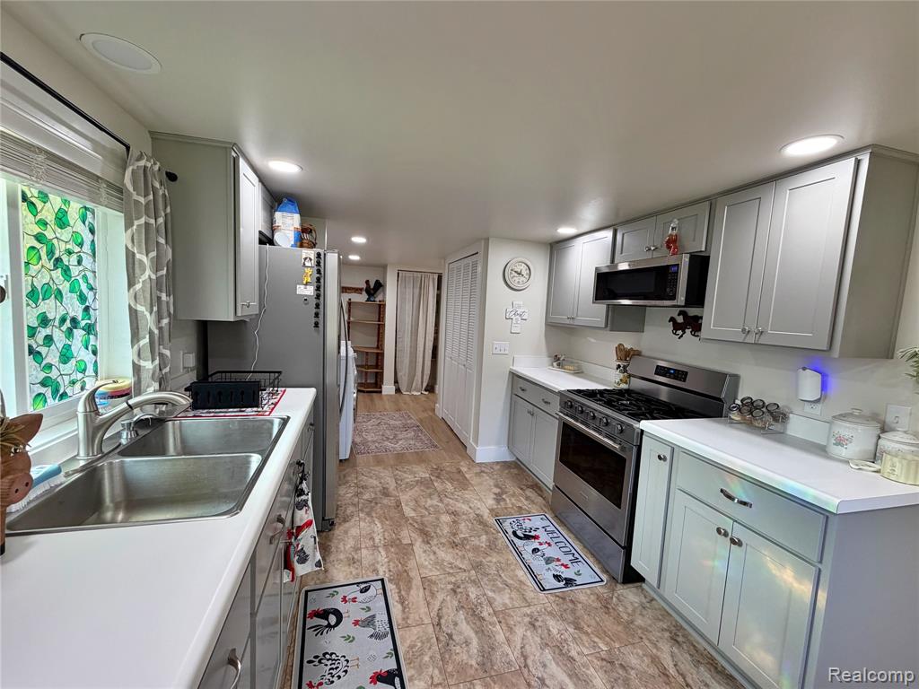 4514 Sebewaing Road Owendale, MI 48754 - Photo 7 of 18