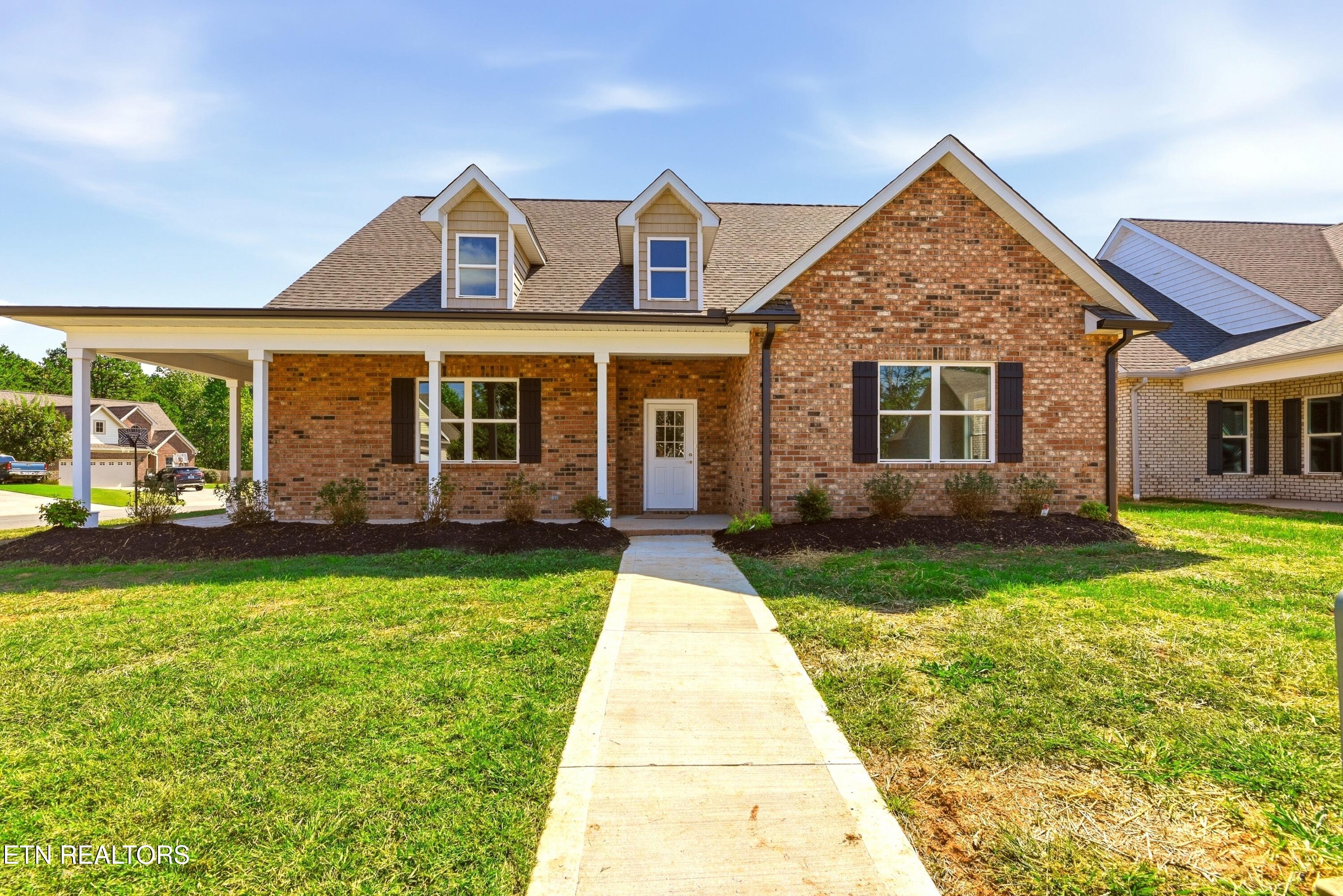 162 Crossroads Boulevard Oak Ridge, TN 37830 - Photo 1 of 45 1-print-Crssrds162 (1)