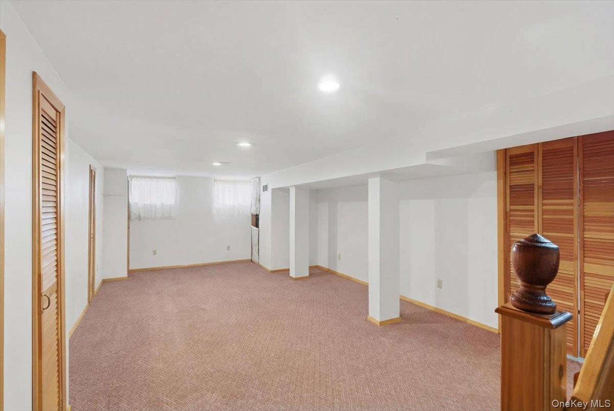 6 Arden Lane Commack, NY 11725 - Photo 16 of 21