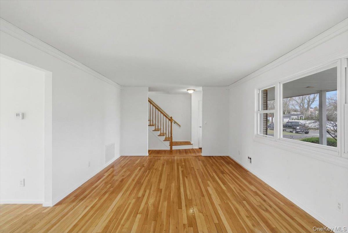 6 Arden Lane Commack, NY 11725 - Photo 2 of 21