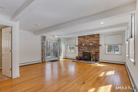 $599,950 | 94 Kelseytown Road, Clinton, CT 06413