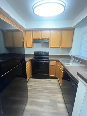 $1,495 | 738 Executive Center Drive, Unit 34, West Palm Beach, FL 33401