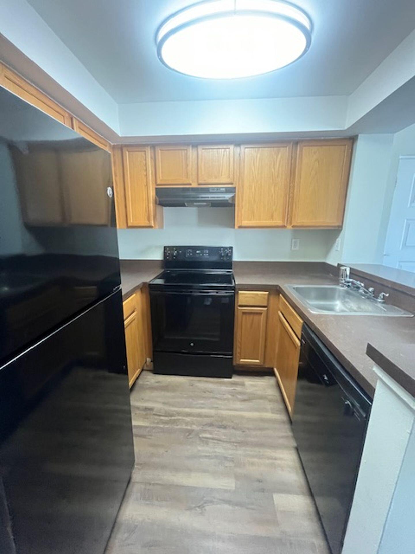 738 Executive Center Drive, Unit 34 West Palm Beach, FL 33401 - Photo 2 of 22 original