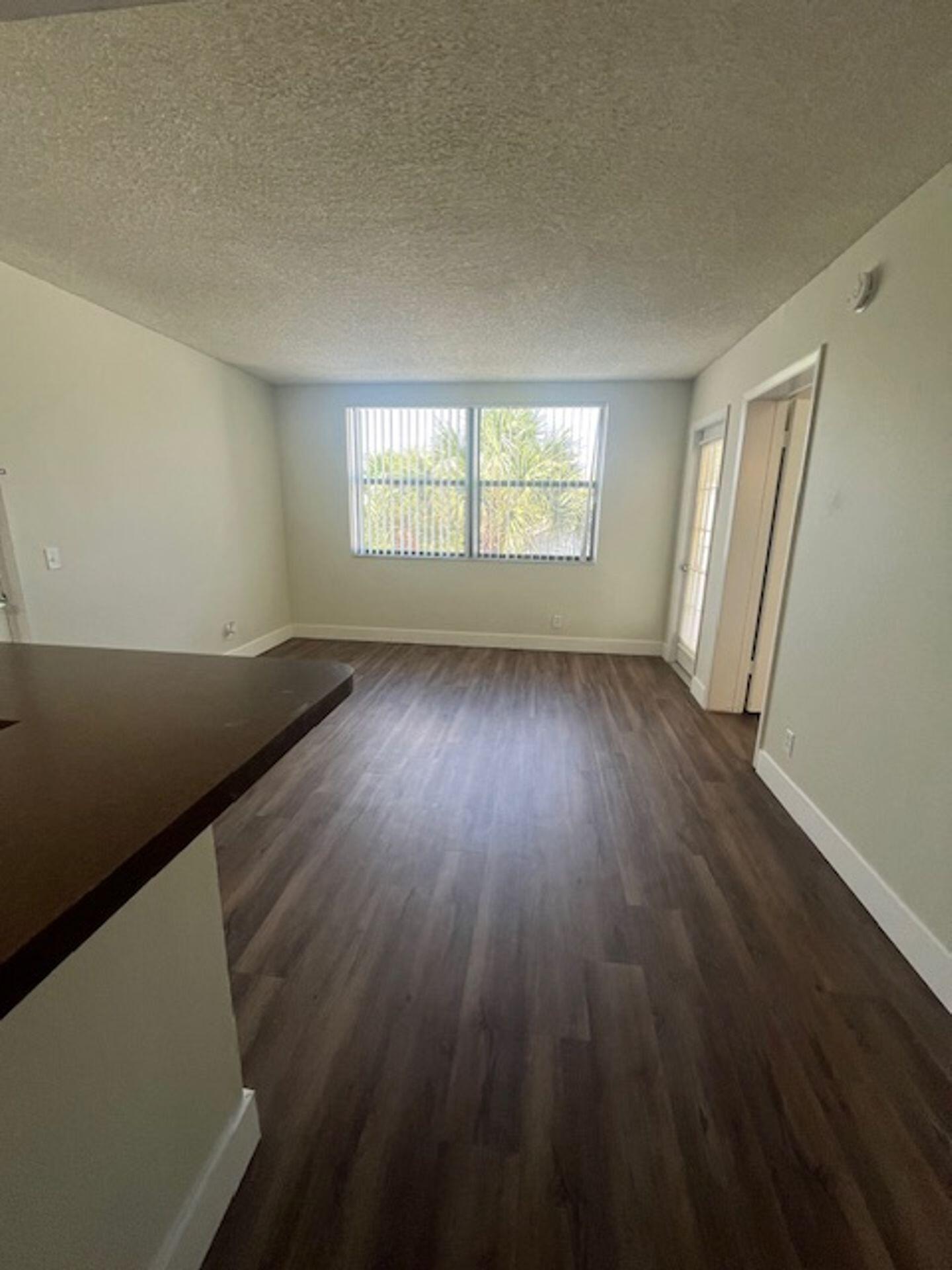 738 Executive Center Drive, Unit 34 West Palm Beach, FL 33401 - Photo 5 of 22 original