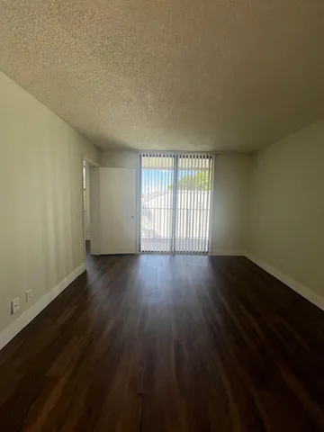 $1,495 | 738 Executive Center Drive, Unit 34, West Palm Beach, FL 33401