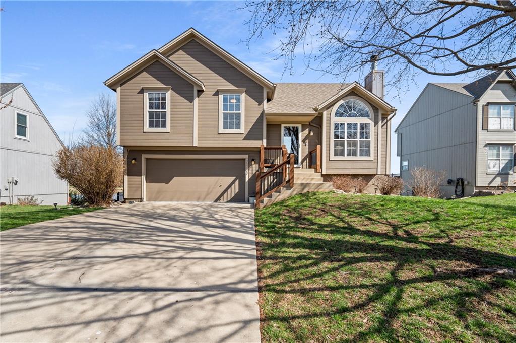 20739 South Barker Road Spring Hill, KS 66083 - Photo 2 of 25