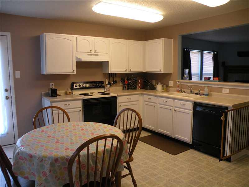 6878 Merritt Ridge Way Avon, IN 46123 - Photo 10 of 24