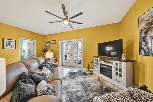 $1,200,000 | 213 Redwood Terrace, Huddleston, VA 24104