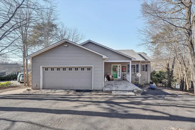 $1,200,000 | 213 Redwood Terrace, Huddleston, VA 24104