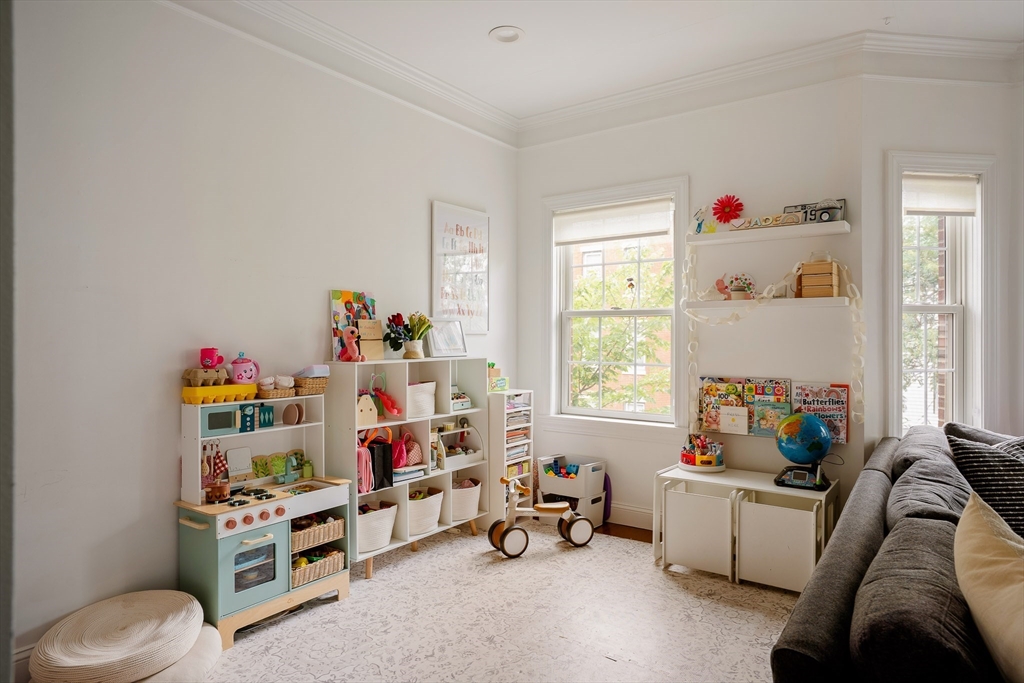 39 Cottage Street, Unit 2 Boston, MA 02128 - Photo 4 of 24