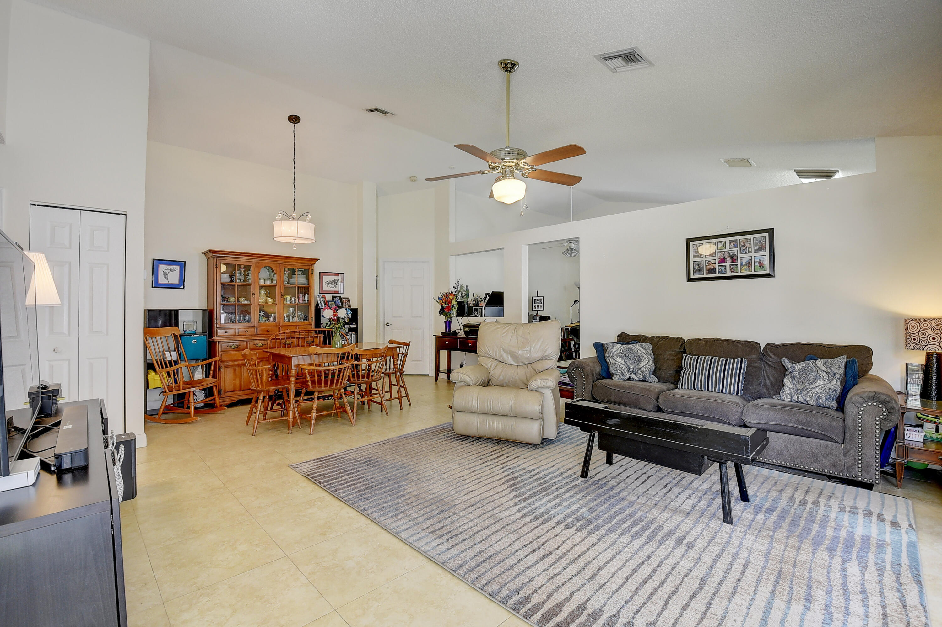 23311 Treeline Drive Boca Raton, FL 33428 - Photo 34 of 48 3 (19)