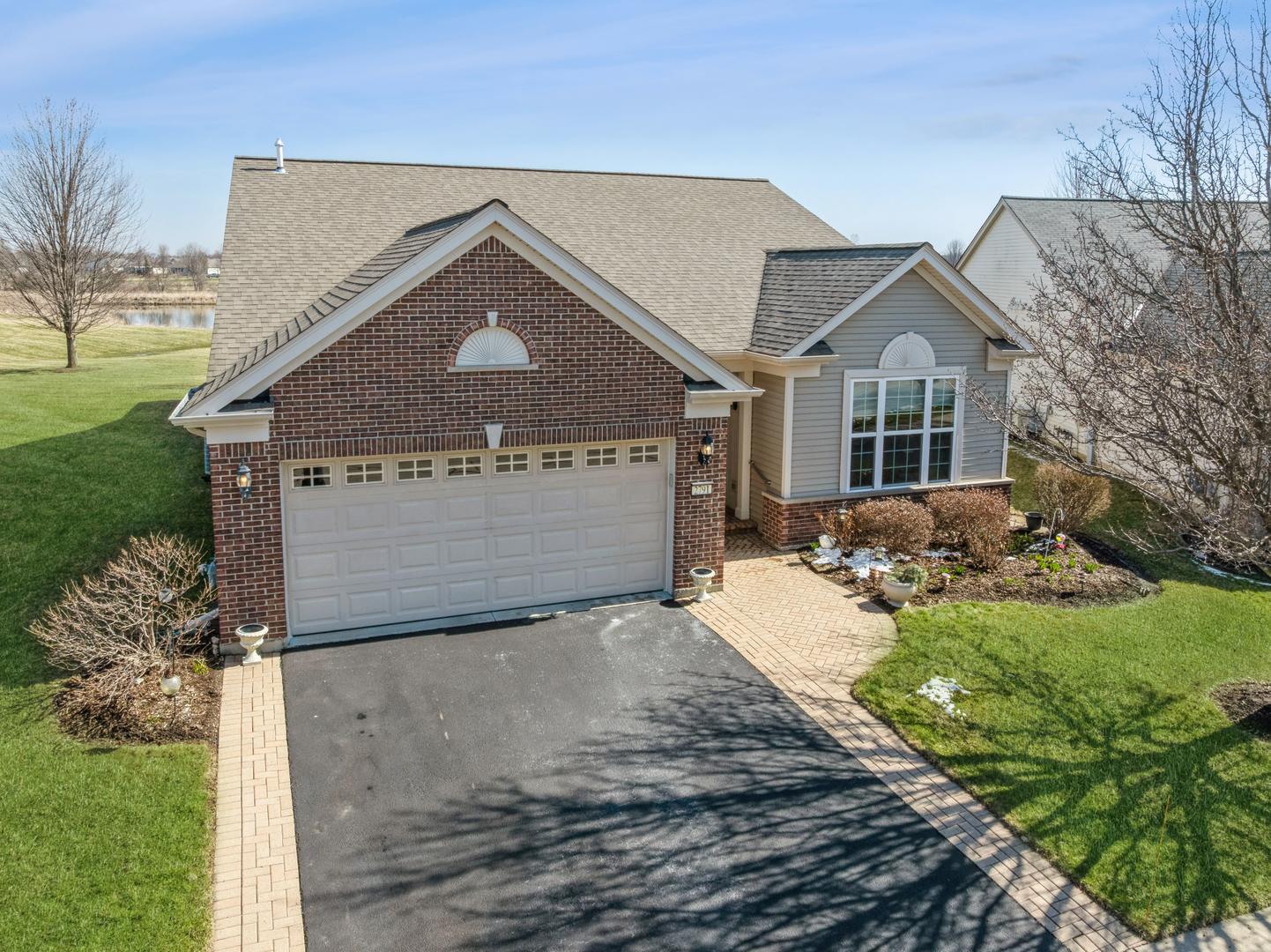 2791 Beacon Point Circle Elgin, IL 60124 - Photo 3 of 36 Gallery Image 3