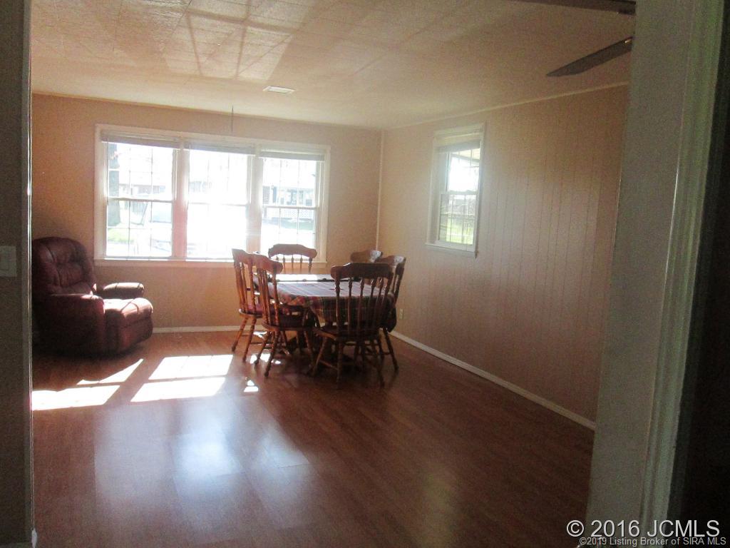 334 November Street Hanover, IN 47243 - Photo 6 of 12