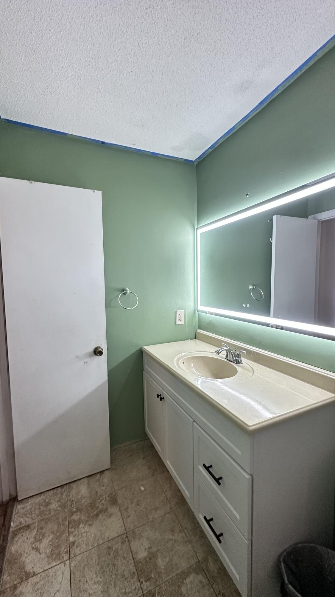 2842 Somerset Road Lake Worth, FL 33462 - Photo 12 of 29 IMG_2129