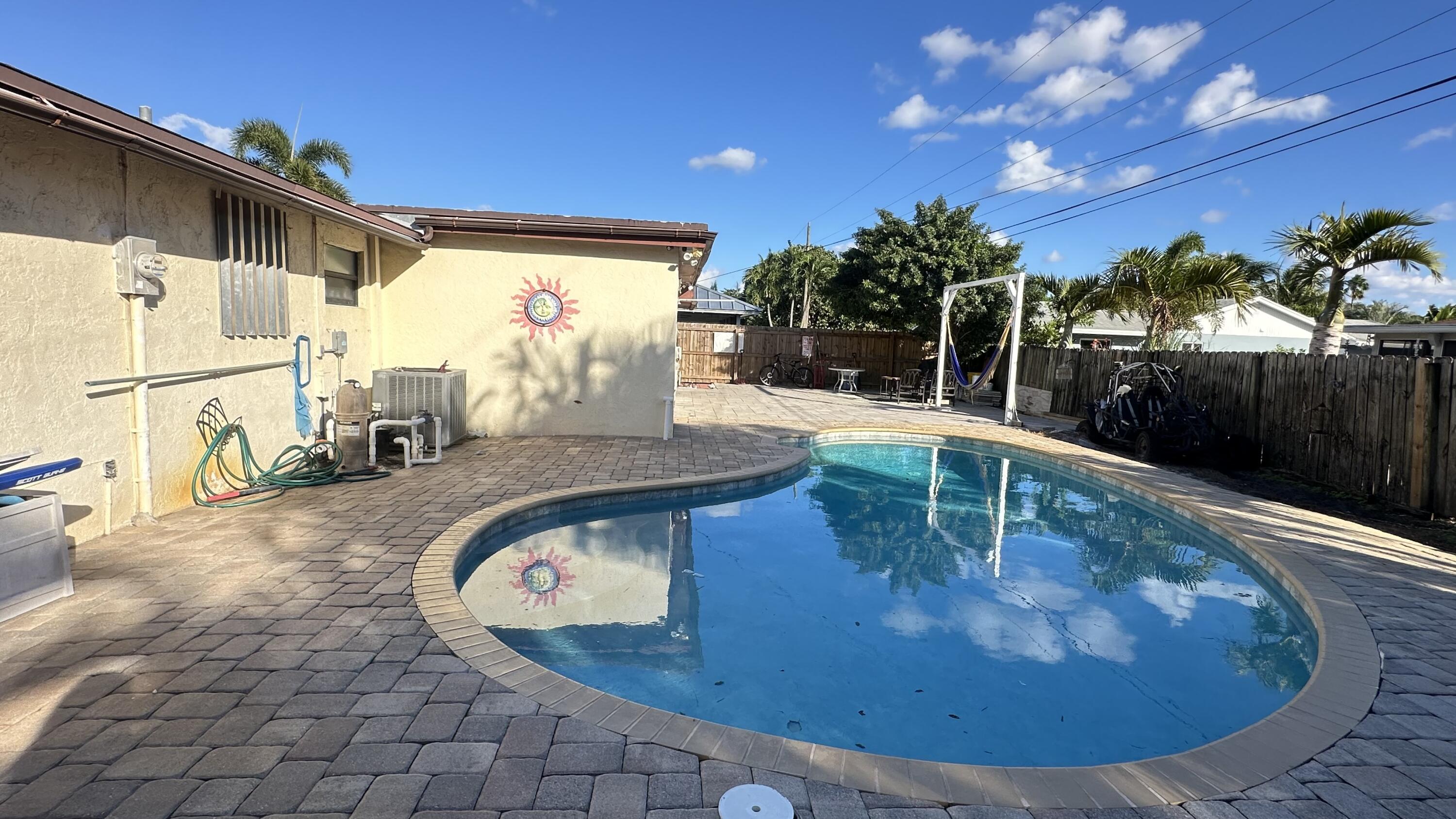 2842 Somerset Road Lake Worth, FL 33462 - Photo 24 of 29 IMG_2144