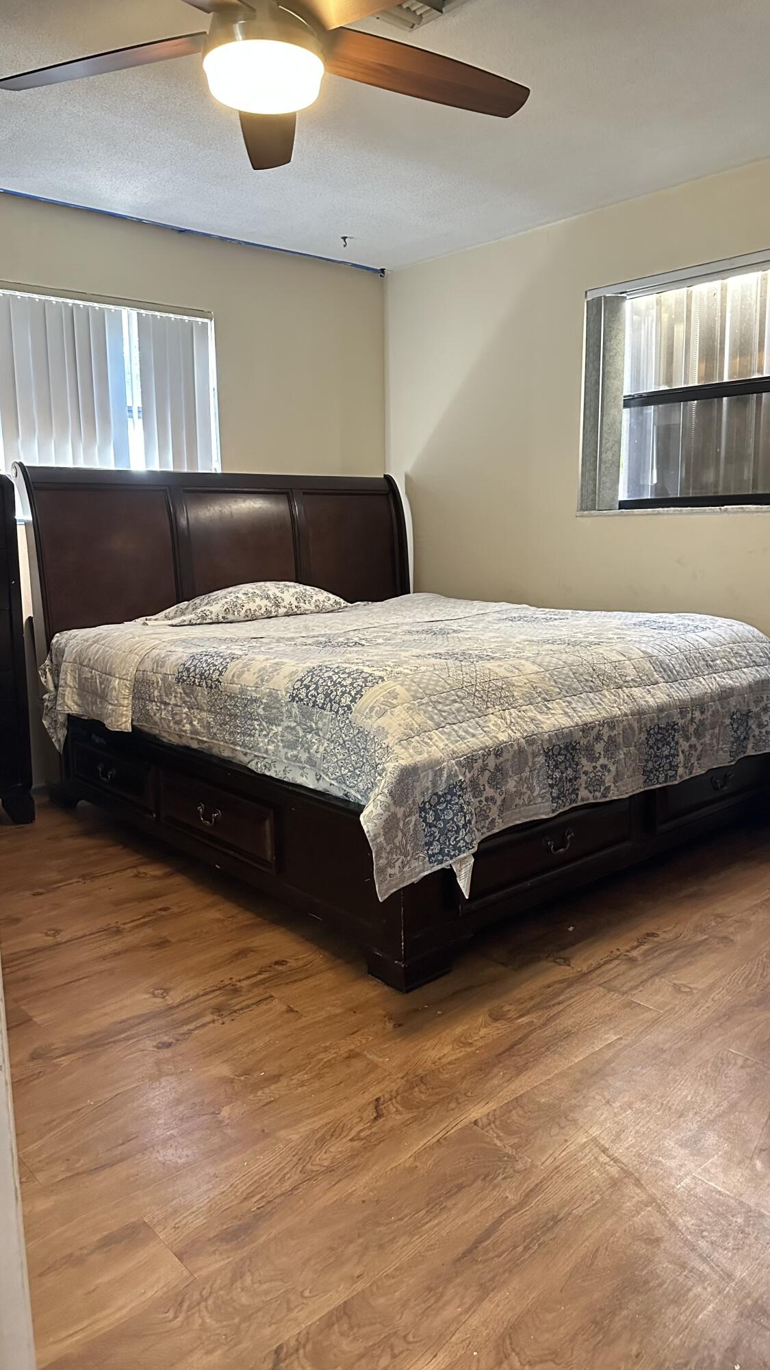 2842 Somerset Road Lake Worth, FL 33462 - Photo 9 of 29 IMG_2126