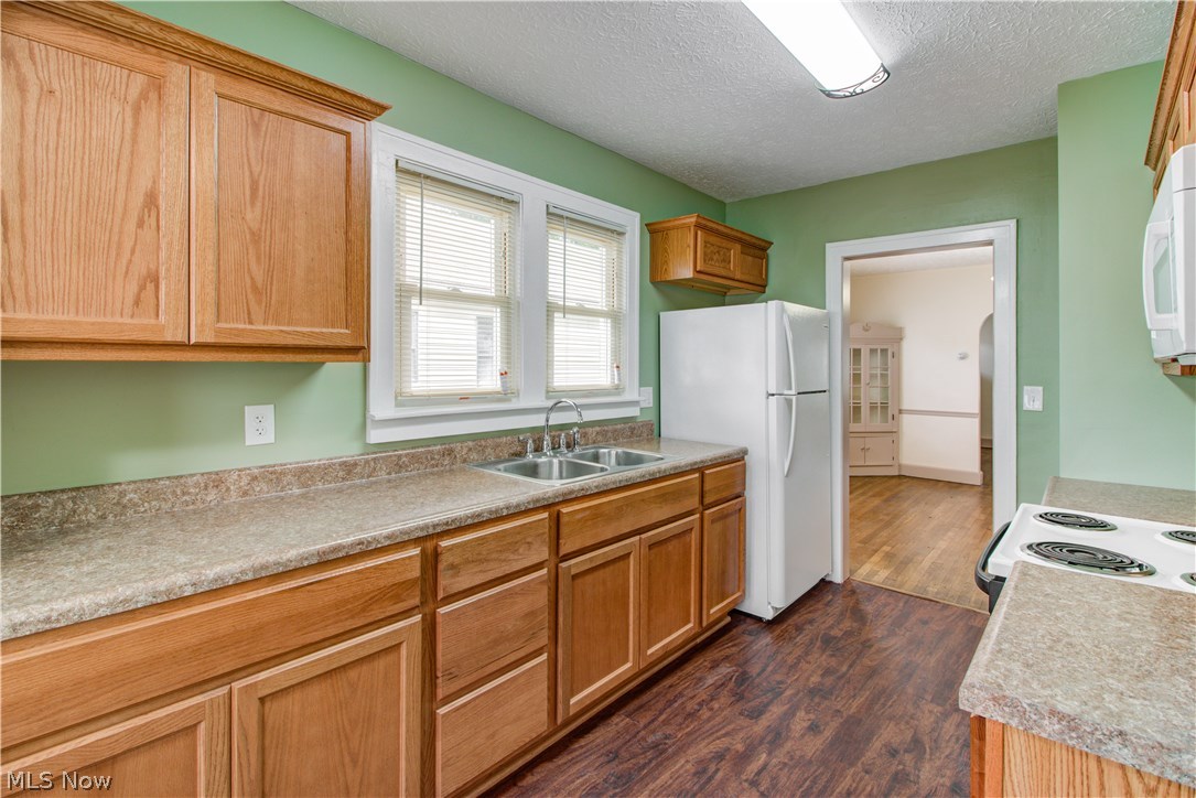 3844 Silsby Road Cleveland, OH 44111 - Photo 5 of 24 Gallery Image 5
