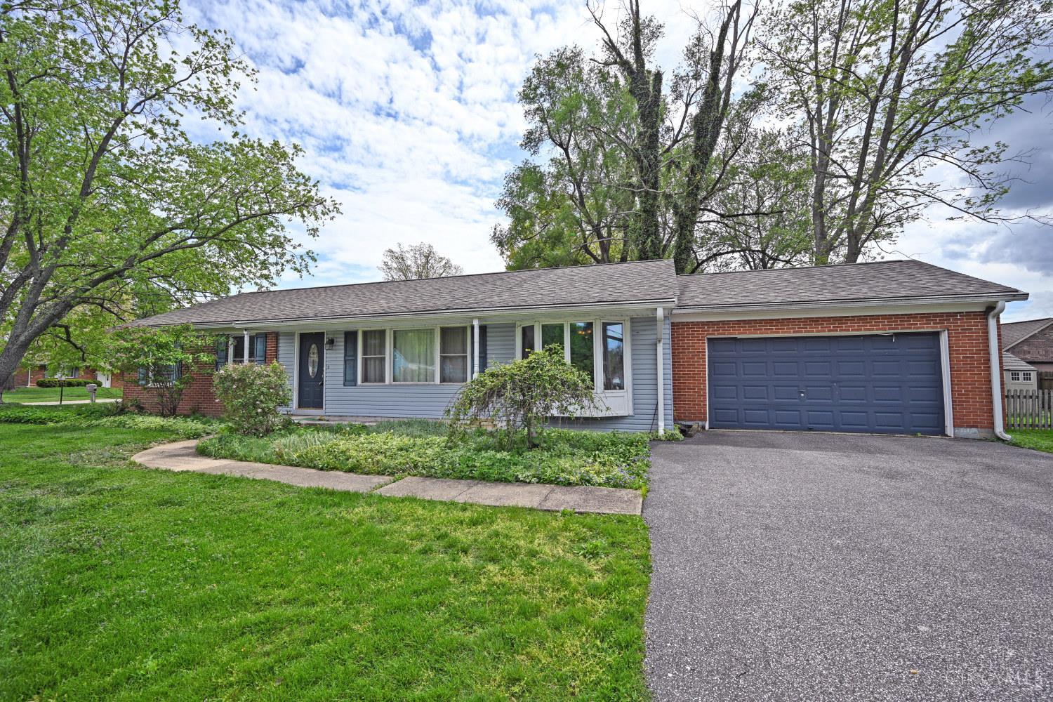 8265 Forest Road Cincinnati, OH 45255 - Photo 3 of 34
