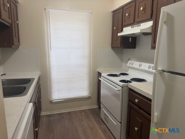 903 South Magnolia Avenue, Unit 11 Luling, TX 78648 - Photo 10 of 14