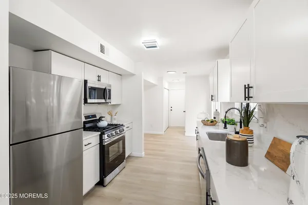 $3,600 | 944 Yellowbank Road, Toms River, NJ 08753