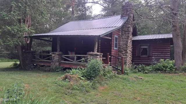 $120,000 | 21 Longview Trail, Sand Lake, NY 12153