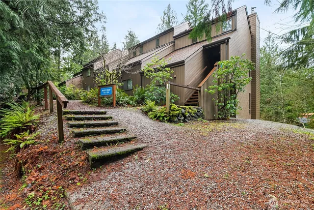 $399,000 | 10500 Mt Baker Highway, Unit 122, Deming, WA 98244