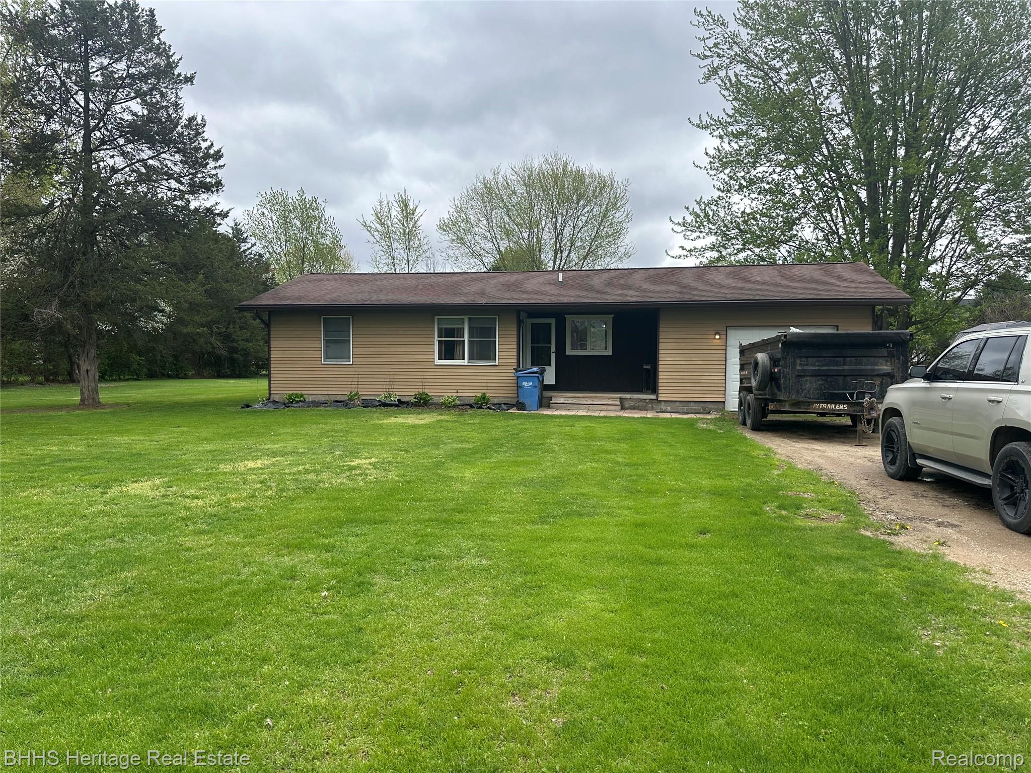 2901 Patterson Lk Road Pinckney, MI 48169 - Photo 1 of 4 IMG_0985.jpeg