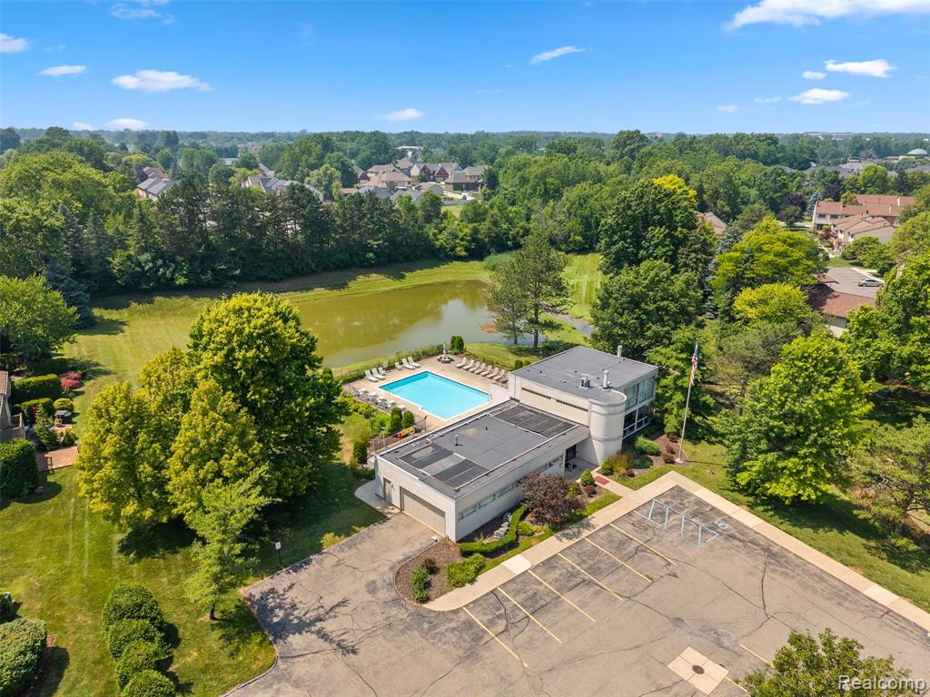 3984 Old Creek Road, Unit 1 Troy, MI 48084 - Photo 32 of 35 Gallery Image 32