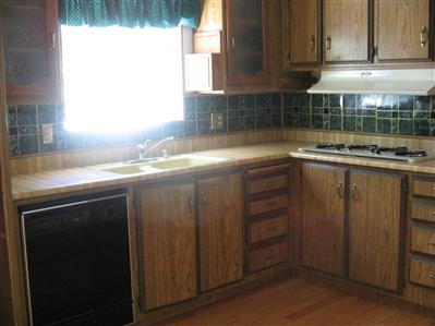 712 North Piedra Road Sanger, CA 93657 - Photo 4 of 10