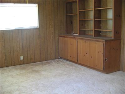 712 North Piedra Road Sanger, CA 93657 - Photo 8 of 10