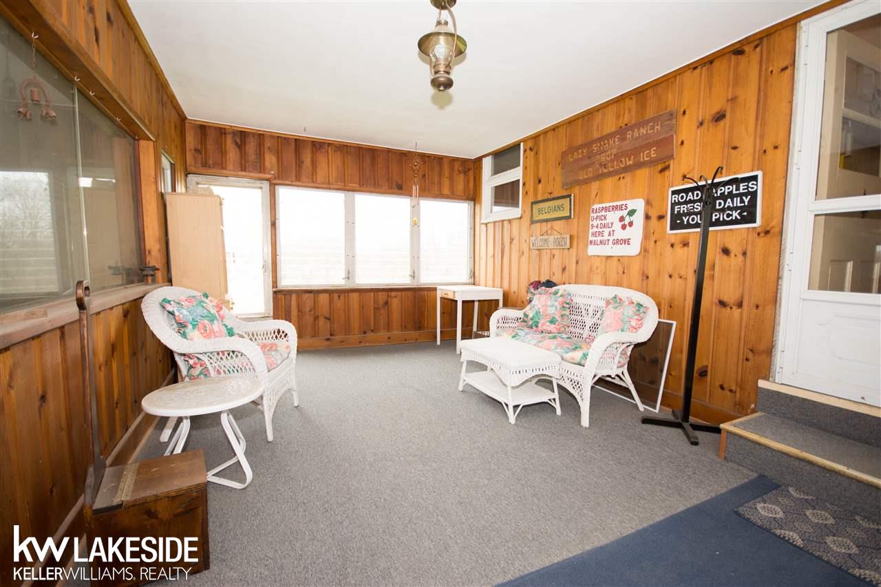 1950 Lakeville Road Leonard, MI 48367 - Photo 7 of 41 31379156-13.JPG