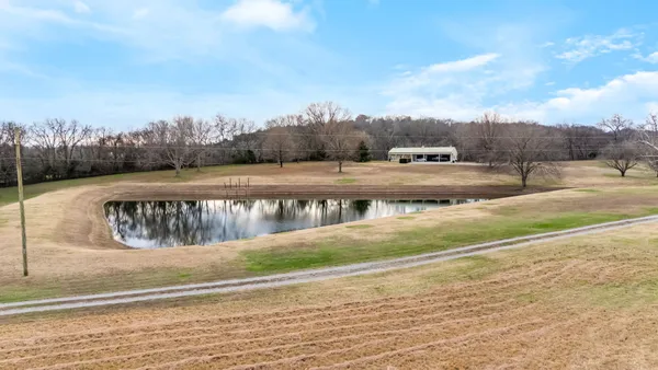 $2,500,000 | 3100 Floyd Road, Eagleville, TN 37060