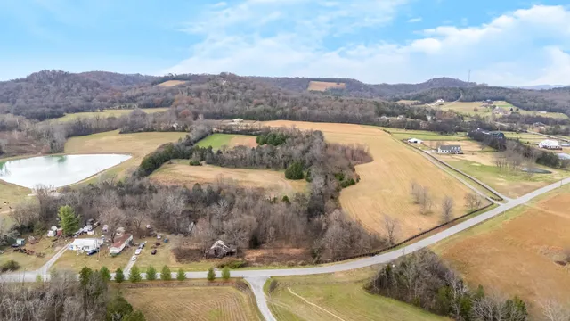$2,500,000 | 3100 Floyd Road, Eagleville, TN 37060